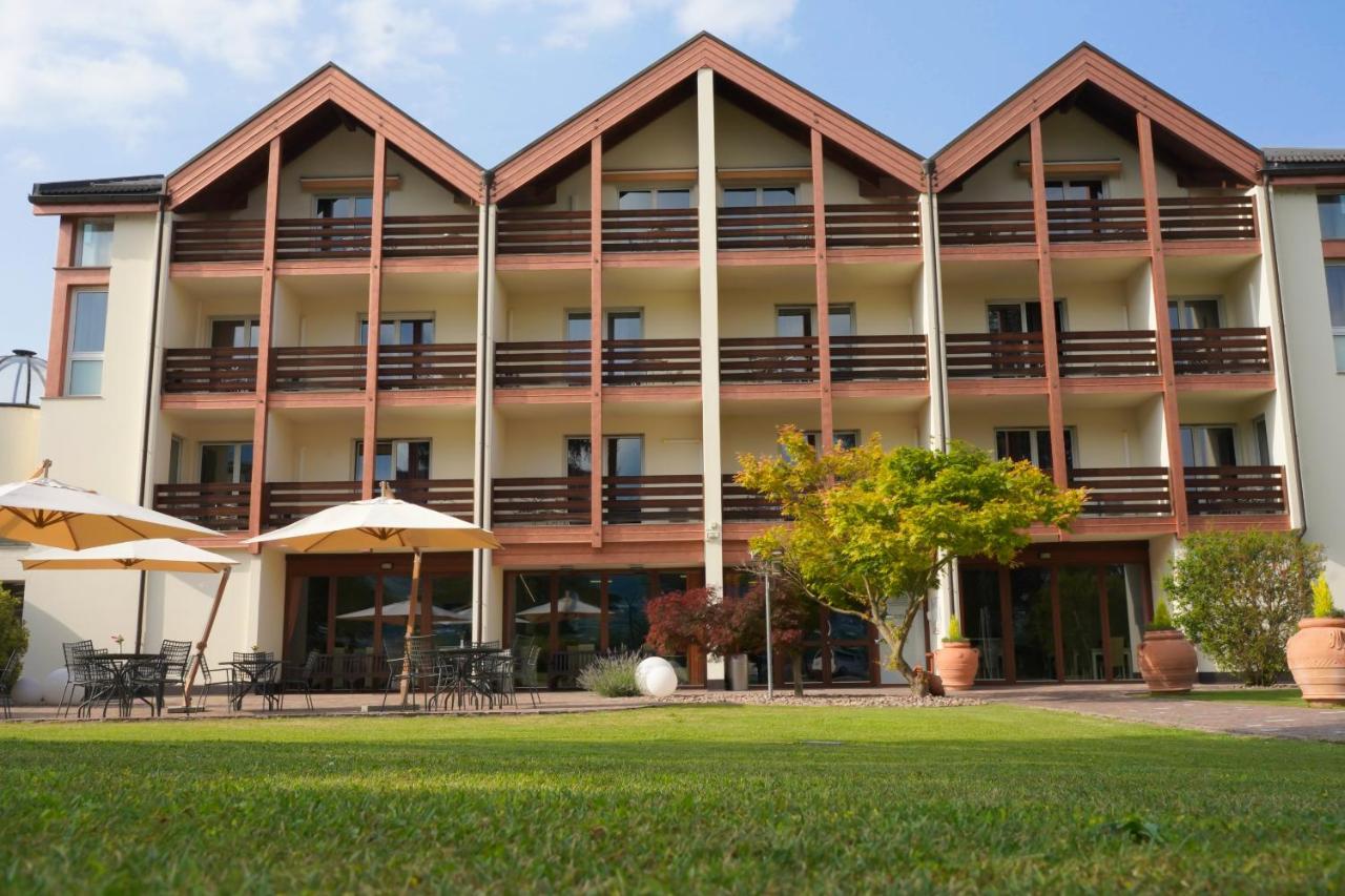 Al Ponte Garni Hotell Pergine Valsugana Eksteriør bilde